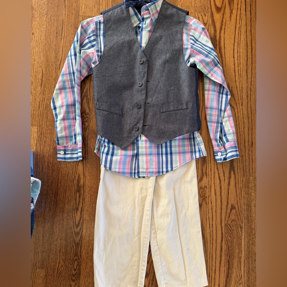 Boys IZOD 4 piece suit, size 10
